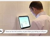 A Londres, des toilettes qui font office de console de jeu vidéo