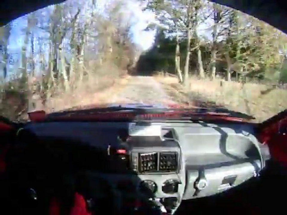 Rallye des Crêtes 2011 ES 4  Lasnenville équipage Delleuse / Brassine