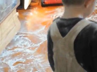 FAMILY HOME DESTROYED BY AVALANCHE
