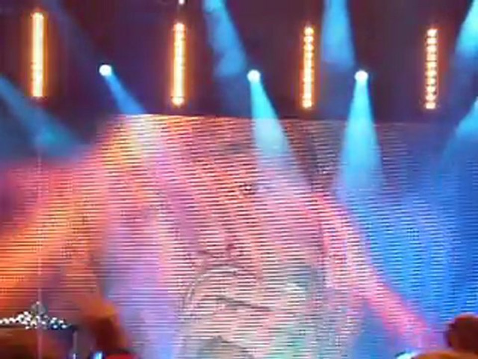 m pokora (enregistrement "noël sous les étoiles, 17/11/2011)