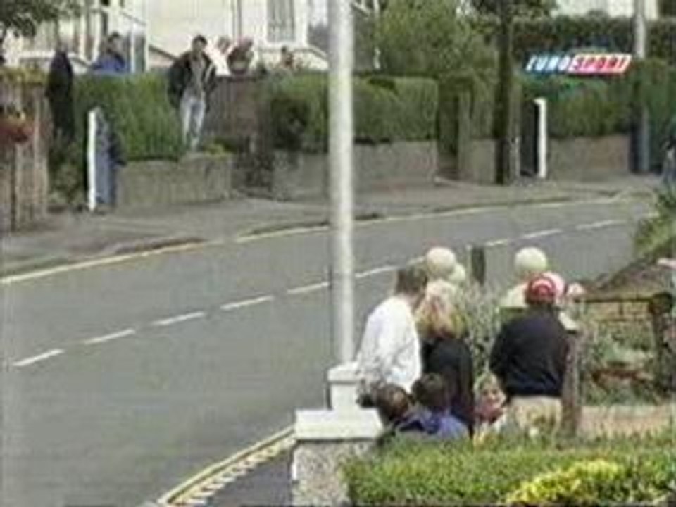 Moto Vitesse - wobble wobble crash (1)