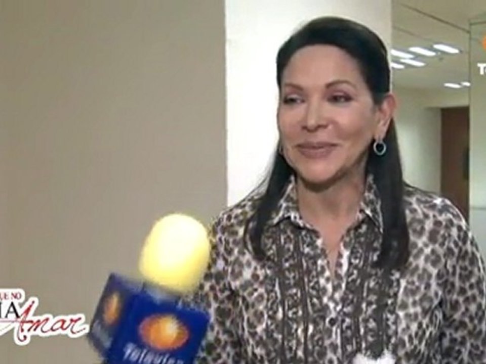 Ana Bertha Espín disfruta a Rosaura