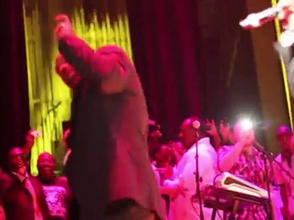Meek Mill, Rick Ross & Mike Epps "Tupac Back" Live @ Tupac Shakur "4Oth Birthday Concert Celebration" @ Atlanta Symphony Hall, Atlanta, GA, 06-16-2011