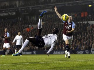 Tottenham 2-0 Aston Villa_ Adebayor over-head kick