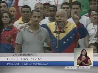 Chávez brinda apoyo a estudiante expulsado