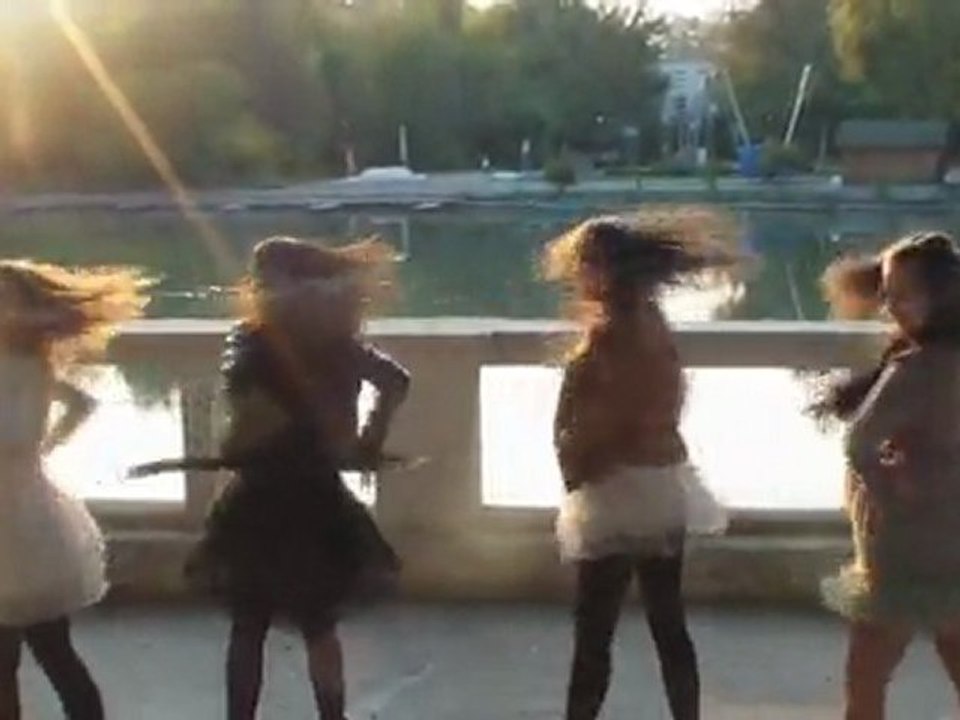 JUNNO GIRLS - Cover Dance & Song (Shy Boy + Starlight Moonlight + Madonna)