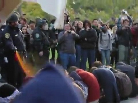 Californie : Le gazage des indignés par la police fait scandale