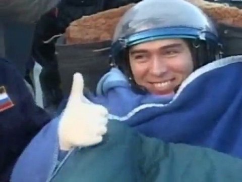 Astronautas voltam à Terra