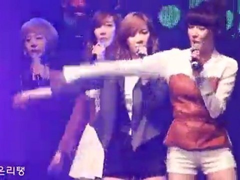 111117 Taeyeon Gee - Coway concert by precious soul (High)