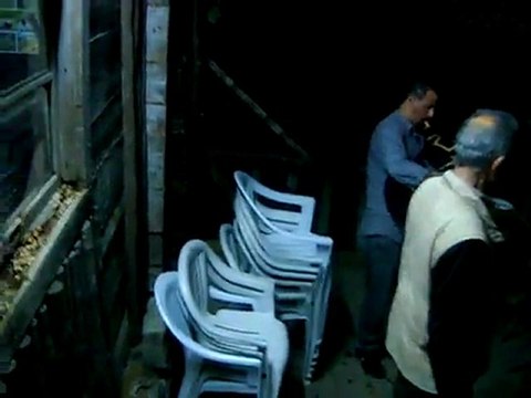 Çinçiva kahvesinde tulum-türkü - kavrun.tr.gg