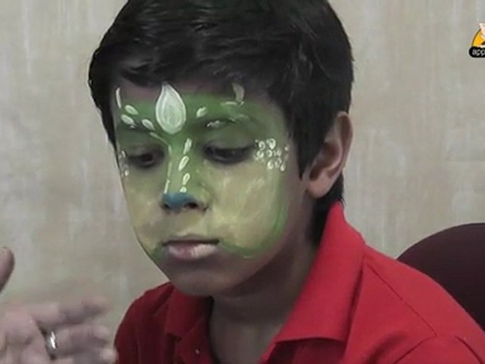 Face Painting - Paint a Dinosaur