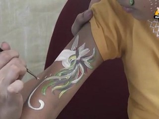 Body Painting - Learn to paint an Unicorn