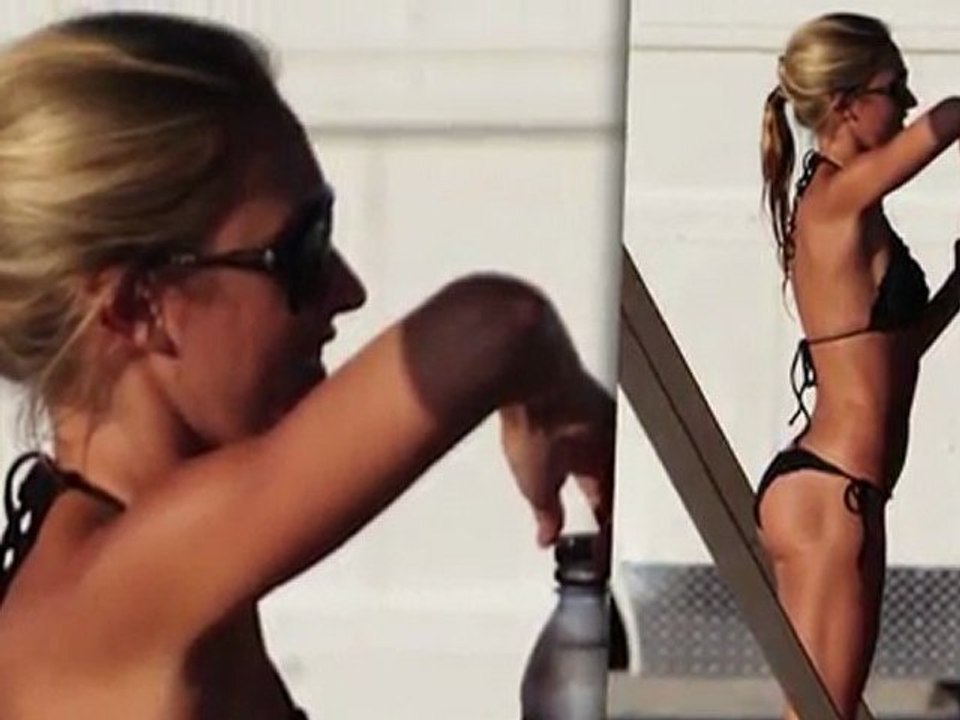 Lauren Stoner Heats Up Miami Beach