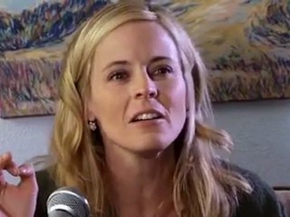 Maria Bamford explains global conflict