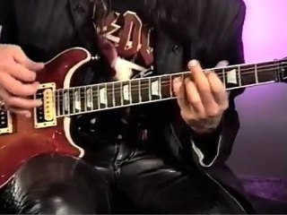 Extrait de La guitare selon Angus Young