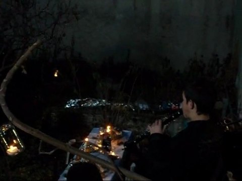 Η σκηνή του παραδοσιακού γλεντιού στο γάμο της ταινίας The Winte dimoupanos