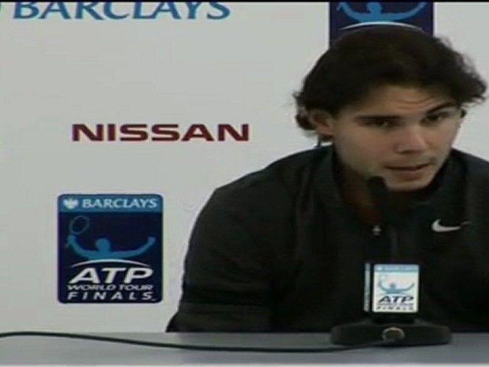 Federer barre a Nadal en la Copa de Maestros.