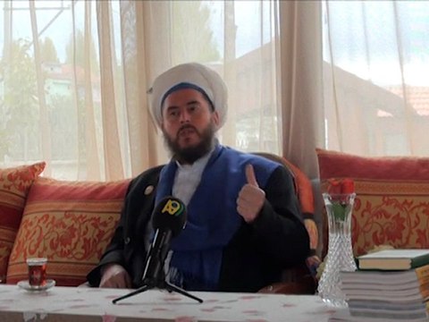 Şeyh Ahmet Yasin Hazretleri Hz. Mehdi (a.s)'ın 3 görevi bir arada yapacak bir güce sahip olacağını anlatıyor. - 11.11.2011