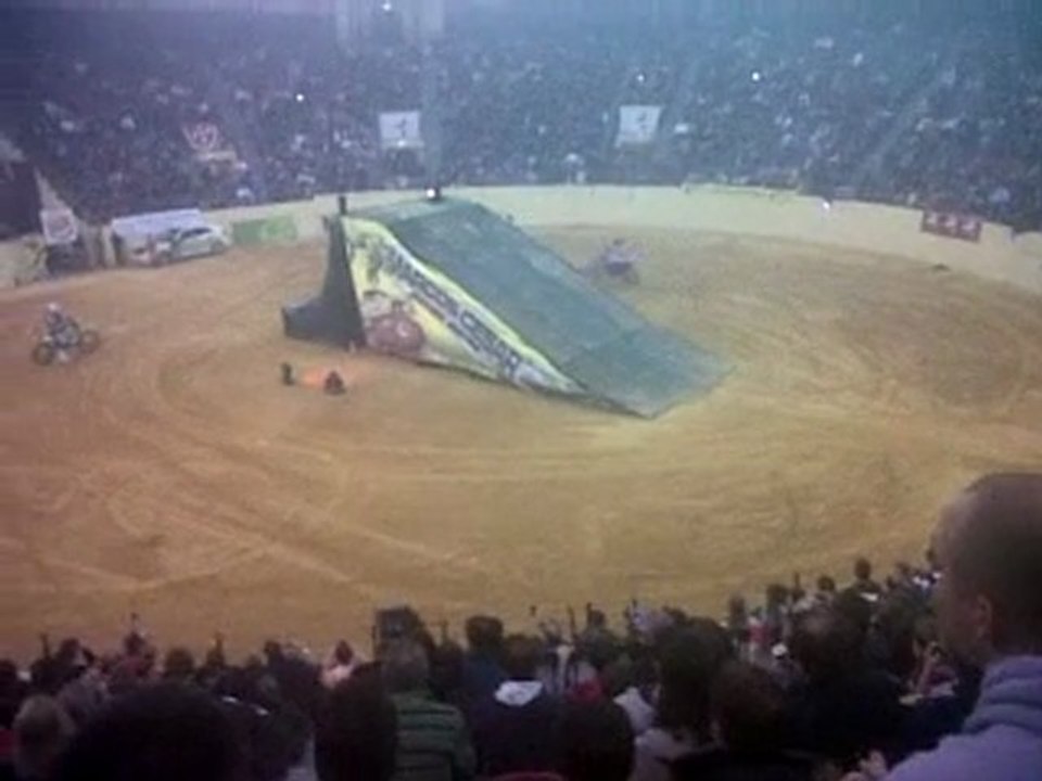 VID 00011-20111120-1727