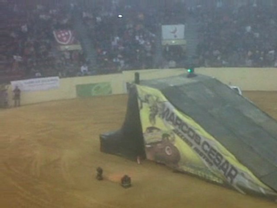 VID 00015-20111120-1738