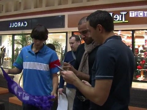 Aymen Abdennour rencontre les supporters du TFC à Carrefour Grand Portet