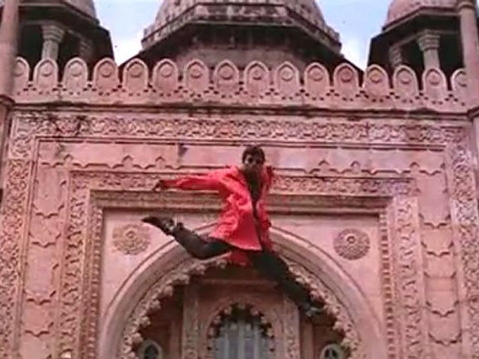Priyamudan--Hello Maruthi