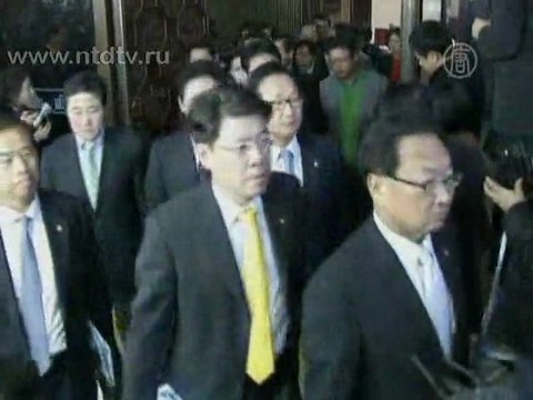 Южнокорейский депутат заставил коллег плакать