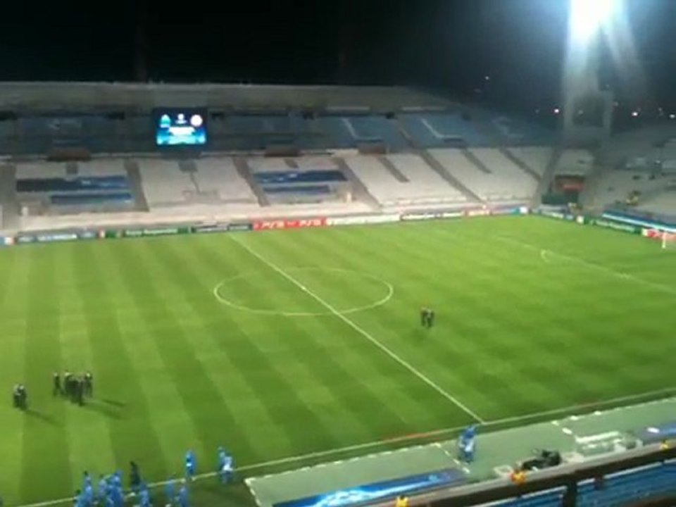 RedPlanet.gr: Οι παίκτες της Μαρσέιγ βγαίνουν για ζέσταμα