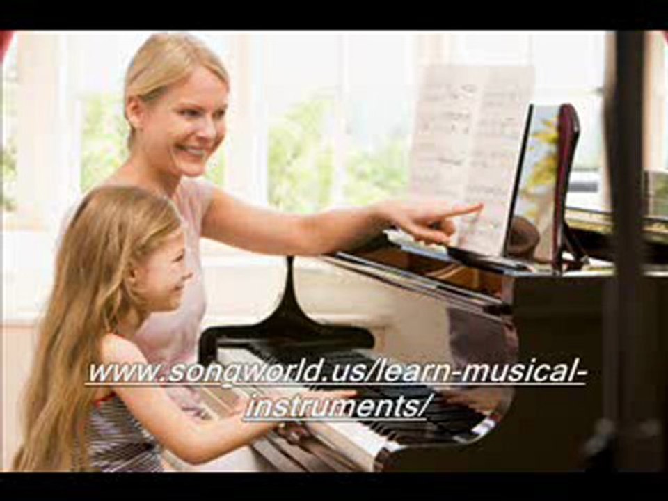 Learn Piano in 1 year - Major Chords without black notes - Week 2