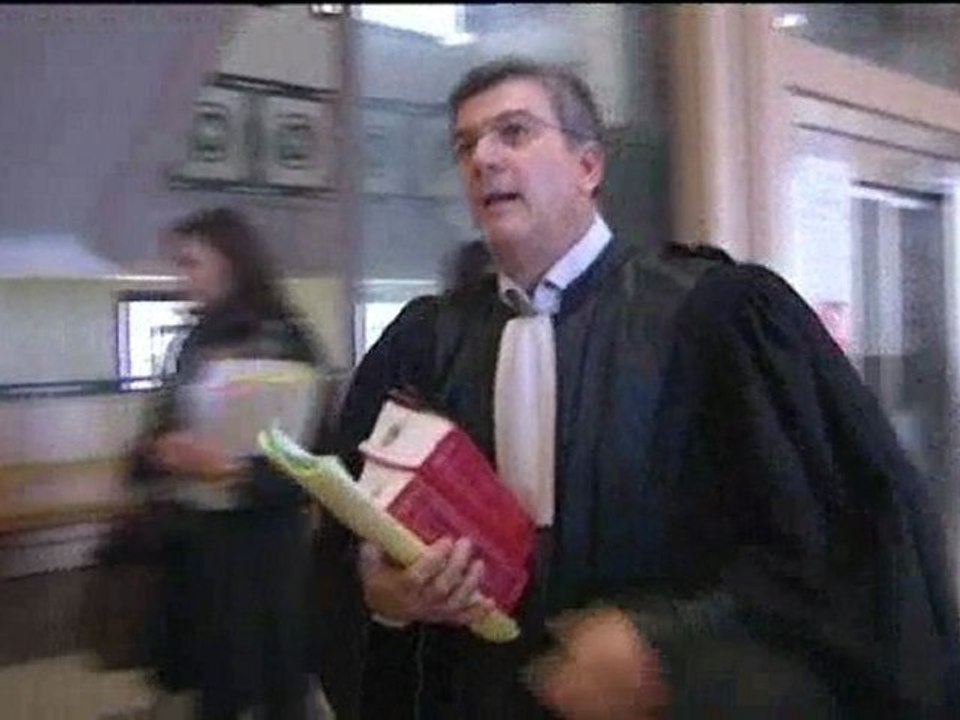 Peines de prison requises dans l'affaire trafic permis bateaux