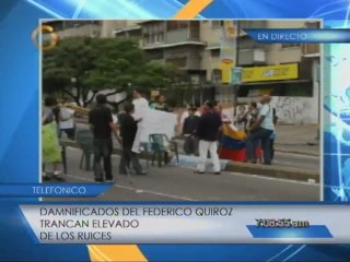 Download Video: Damnificados trancan elevado de Los Ruices