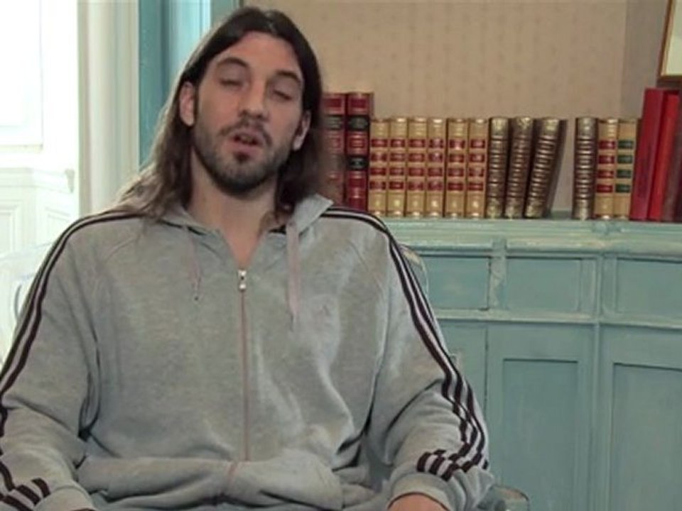 Bertrand Gille souhaite vous parler du DVD "Des Barjots aux Experts" - Handball