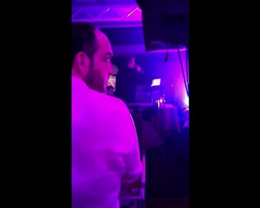 Cengiz Kurtoğlu ( İzmir California Restaurant - Sevmekten Kim Usanir )