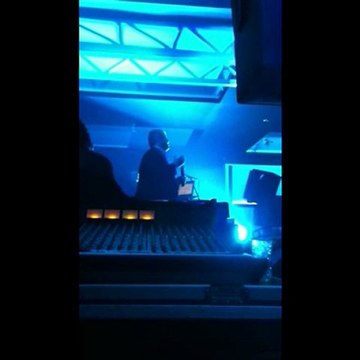 Cengiz Kurtoğlu ( İzmir California Restaurant - Ummadığım Anda )