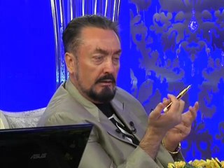 Burak Özdemir yazdığı kitaplarla,yaptığı konuşmalarla istemese de İslam'a hizmet ediyor.