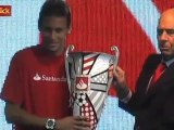 Neymar vibra com prêmio de melhor da Libertadores