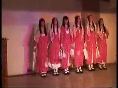 Kız Folklor Ekibi