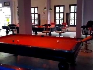 BİLARDO NASIL OYNANIR IZLE VE GOR :D