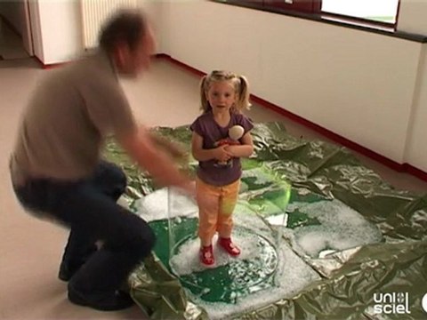 Faire des bulles de savon géantes