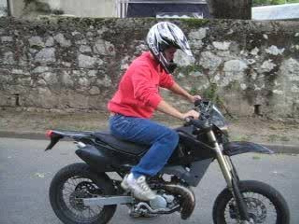 Supermot full mhr team avec carbu 24!