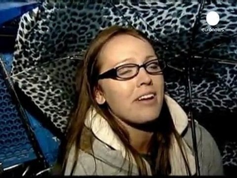 Colas kilométricas para las rebajas del black friday ...