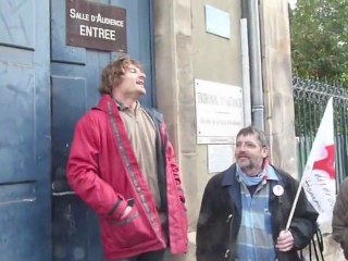 Burqua tricolore : relaxe pour Yo du Milieu