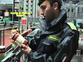 Salerno - Pomodori con falso marchio dop