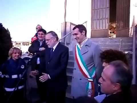 Villa Literno (CE) - Il Ministro Riccardi nel cimitero dove è sepolto Masslo