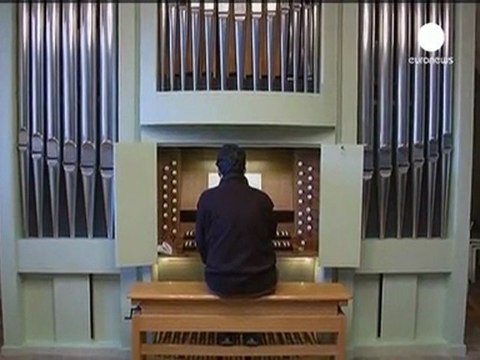 Slow concert plays first ten years