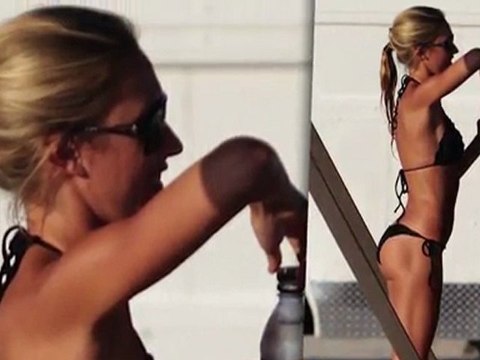 Lauren Stoner est sexy à Miami Beach