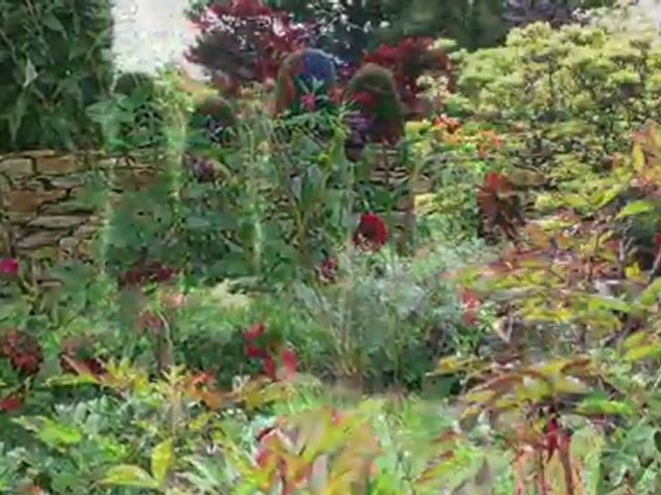 Hidcote Manor Garden - Glorious Autumn Colour