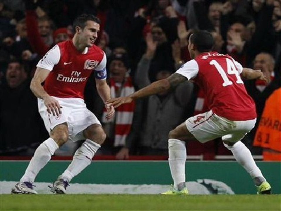 Watch Arsenal vs Fulham Highlights & All Goals 26th November 2011
