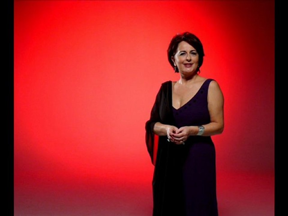 Nazan Sıvacı ~  Aşk Denen O Fırtına Dallarını Kırınca