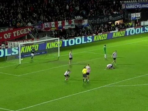 Coup franc décisif de plus de 55 mètres !